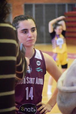 Galería de clics del Bàsquet Femení Sant Adrià-UE Mataró-Femení Maresme (Liga Femenina 2)