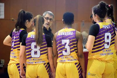 Galería de clics del Bàsquet Femení Sant Adrià-UE Mataró-Femení Maresme (Liga Femenina 2)