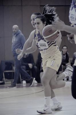 Galería de clics del Bàsquet Femení Sant Adrià-UE Mataró-Femení Maresme (Liga Femenina 2)