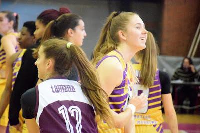 Galería de clics del Bàsquet Femení Sant Adrià-UE Mataró-Femení Maresme (Liga Femenina 2)