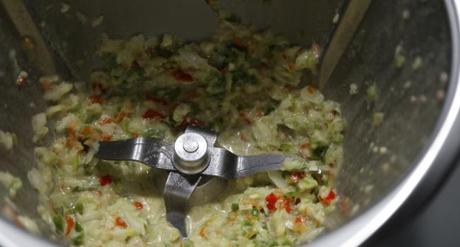 Ponemos para hacer el sofrito con las verduras