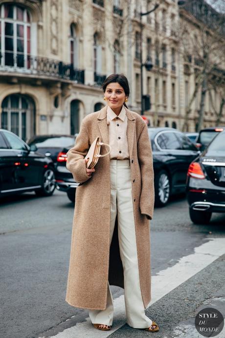 Looks en tonos neutros para un estilo elegante este invierno