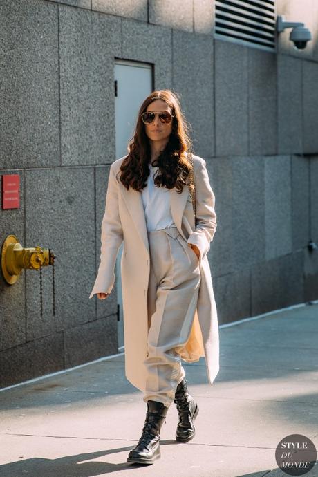 Looks en tonos neutros para un estilo elegante este invierno Looks en tonos neutros para un estilo elegante este invierno