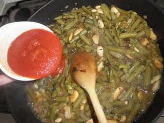 Judías verdes a la menta con pasas y almendras