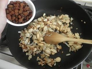 Judías verdes a la menta con pasas y almendras