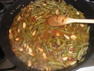 Judías verdes a la menta con pasas y almendras