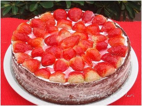 TARTA DE REQUESÓN Y FRESAS