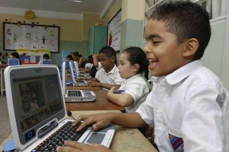 Tecnología de punta para los niñ@s venezolanos