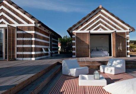 183274_des-cabanes-au-look-contemporain casa de verano en Portugal … summer house in Portugal