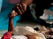 ¿Ayudar pobres necesitados?