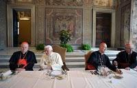 ¿Ayudar a los pobres y los necesitados? ¿Ayudar a los pobres y los necesitados?