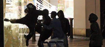 La violencia crece fuera de Londres