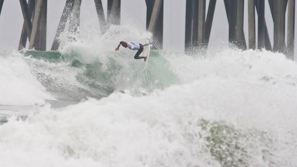Kelly Slater y Sally Fitzgibbons campeones del US Open of Surfing 2011
