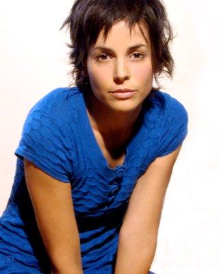 Stephanie Szostak en R.I.P.D.