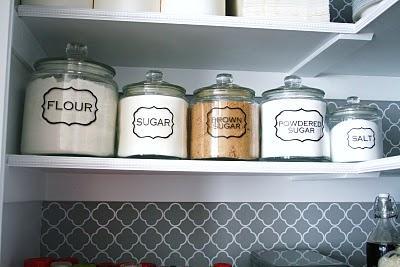 Organizar la alacena con etiquetas