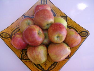 MANZANAS ROJAS, OTRA FRUTA MAS