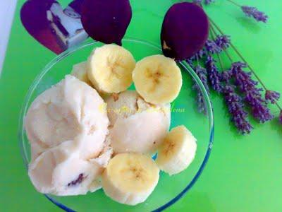 Helado de plátano con Conguitos