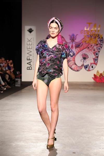 BAFWeek primavera verano 2011/12  Juana de Arco