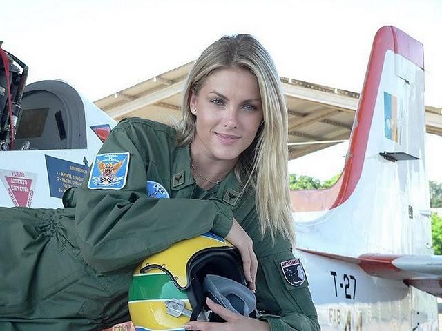 Las militares mas hermosas del mundo