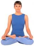 Posturas de meditación y mantras en yoga