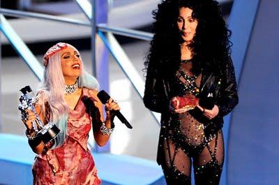 [Notícia] Cher y Lady Gaga amenazan con un dueto