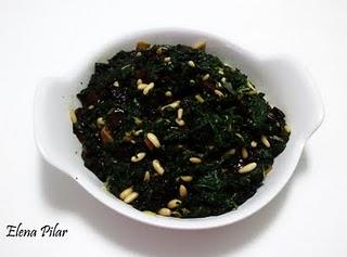 Espinacas rehogadas con Pasas, Piñones y Dátiles
