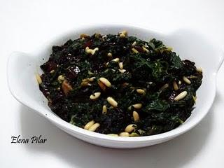 Espinacas rehogadas con Pasas, Piñones y Dátiles