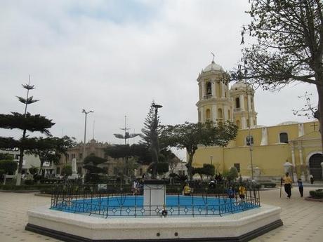 ENTRE EL MUSEO DEL SEÑOR DE SIPAN Y LOS VIEJOS ESPLENDORES DEL PUEBLO DE LAMBAYEQUE