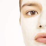 MASCARILLA EXFOLIANTE DE ARCILLA BLANCA O CAOLIN Y ACIDO MALICO PARA PIELES MIXTAS Y GRASAS