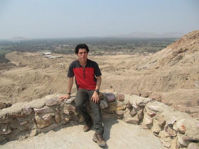 CAMINANDO ENTRE PIRAMIDES: TUCUME