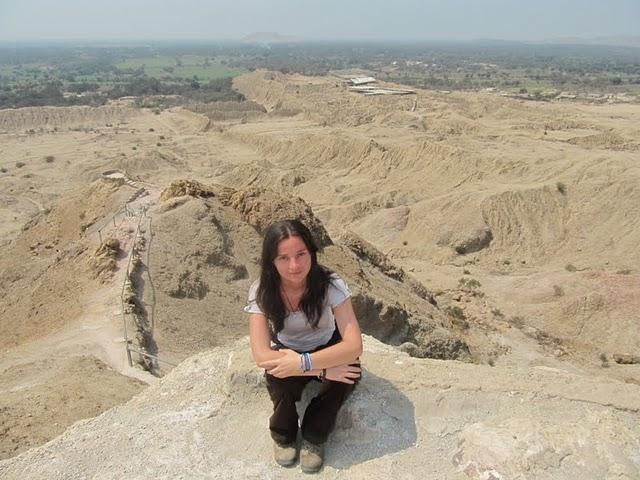 CAMINANDO ENTRE PIRAMIDES: TUCUME