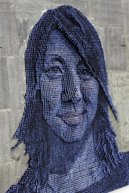 Dibujos hechos con miles de tornillos