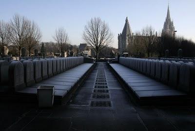 Las tenebrosas criptas de Namur y Laeken.