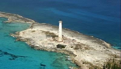 El faro de Great Isaac Cay