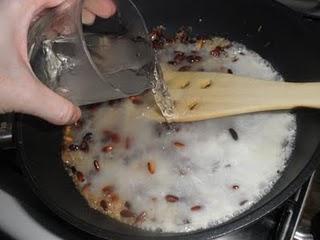 Arroz al aroma de coco y jengibre con pasas, piñones y un toquecito de curry