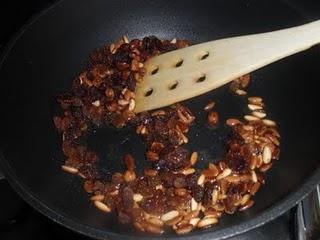 Arroz al aroma de coco y jengibre con pasas, piñones y un toquecito de curry