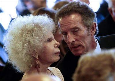 ¡Ole y ole, por la Duquesa de Alba y Alfonso Diez Carabantes!