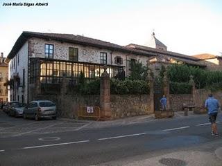 Serenata, montañismo y algún gen femenino
