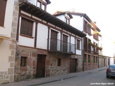 Serenata, montañismo y algún gen femenino