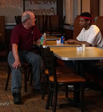 LASTH SHIFT, THE (USA, 2020) Vida normal, Drama