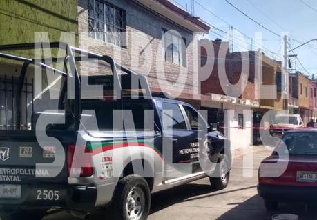 Asesinan a mujer de 18 en las Julias; presunto huye en un taxi