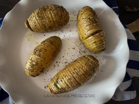 Patatas hasselback Patatas hasselback