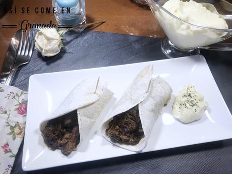 Burritos de ternera y salsa de soja Burritos de ternera y salsa de soja