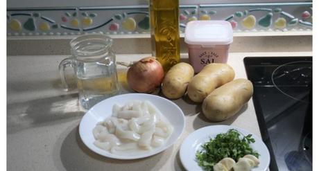 Los ingredientes necesarios para hacer el guiso de calamares con patatas en la Olla gm