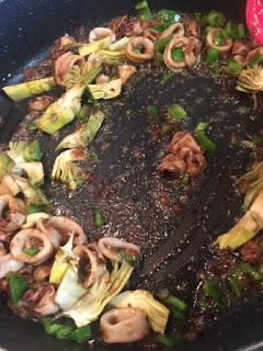 ARROZ CON CALAMARES, COSTILLAS Y SALSICHAS