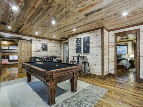 Cabana de Montana, en Estilo Rustico en Broken Bow