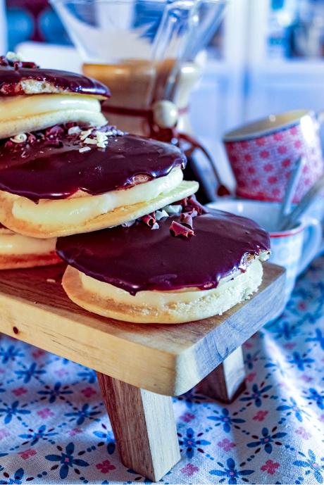 Boston Cream Whoopie Pies