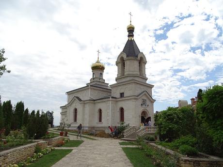 REPUBLICA DE MOLDAVIA: TREBUJENI, BUTUCENI Y EL MONASTERIO DE ORHEI VECHI