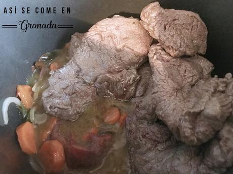 Jarrete de ternera guisado Jarrete de ternera guisado