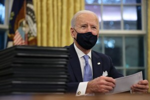 BIDEN REACTIVA EL SISTEMA DE SALUD OBAMACARE